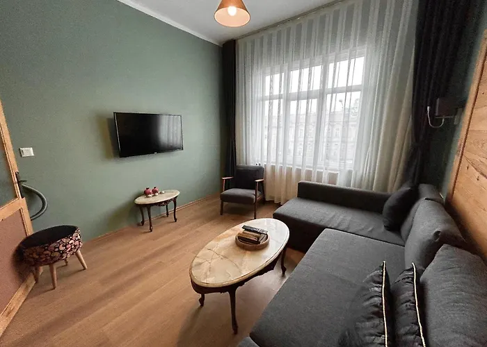 Waterfront Apartment By The Tram - Terrace With Dome & Golden Horn View In Fatih