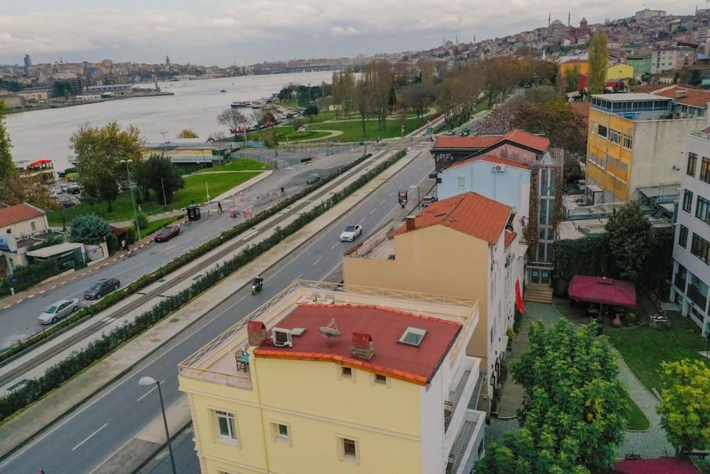Appartement Waterfront By The Tram - Terrace With Dome & Golden Horn View In Fatih *
